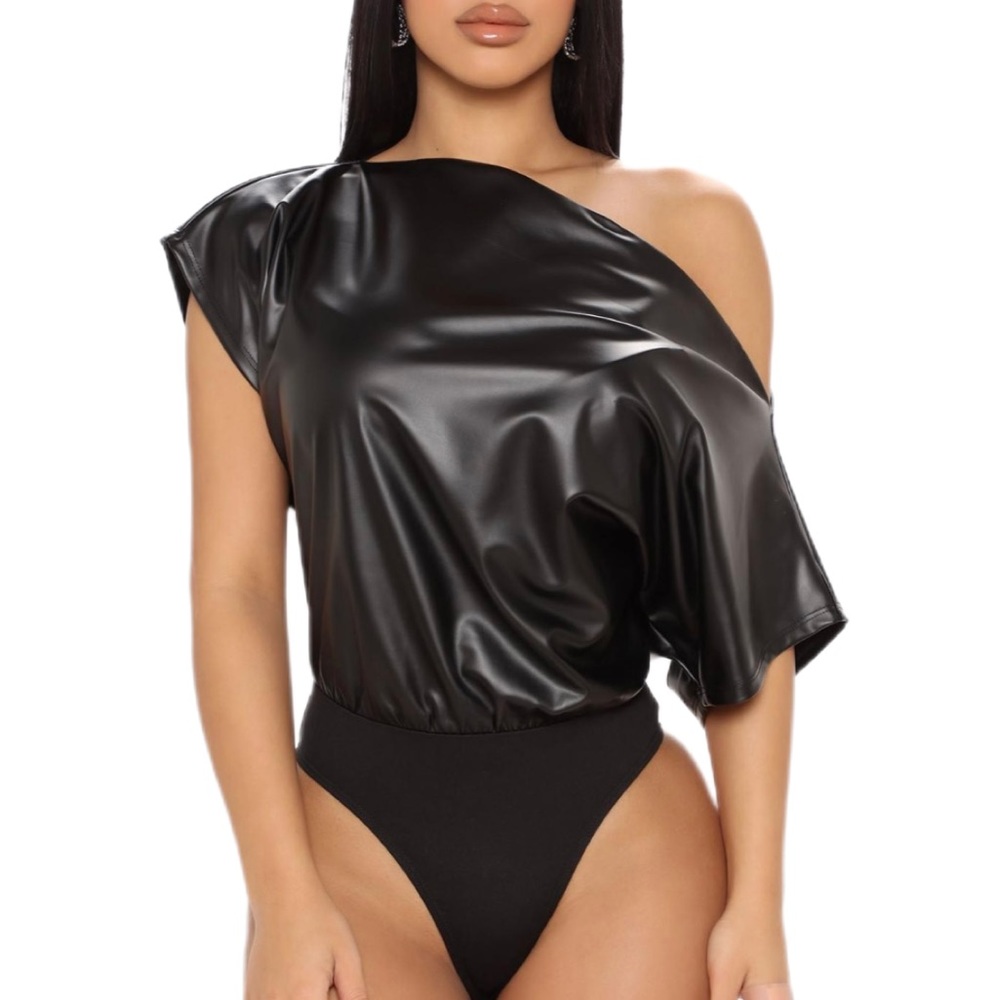 NWT Fashion Nova “I Want You PU Bodysuit” - Black. Size XL